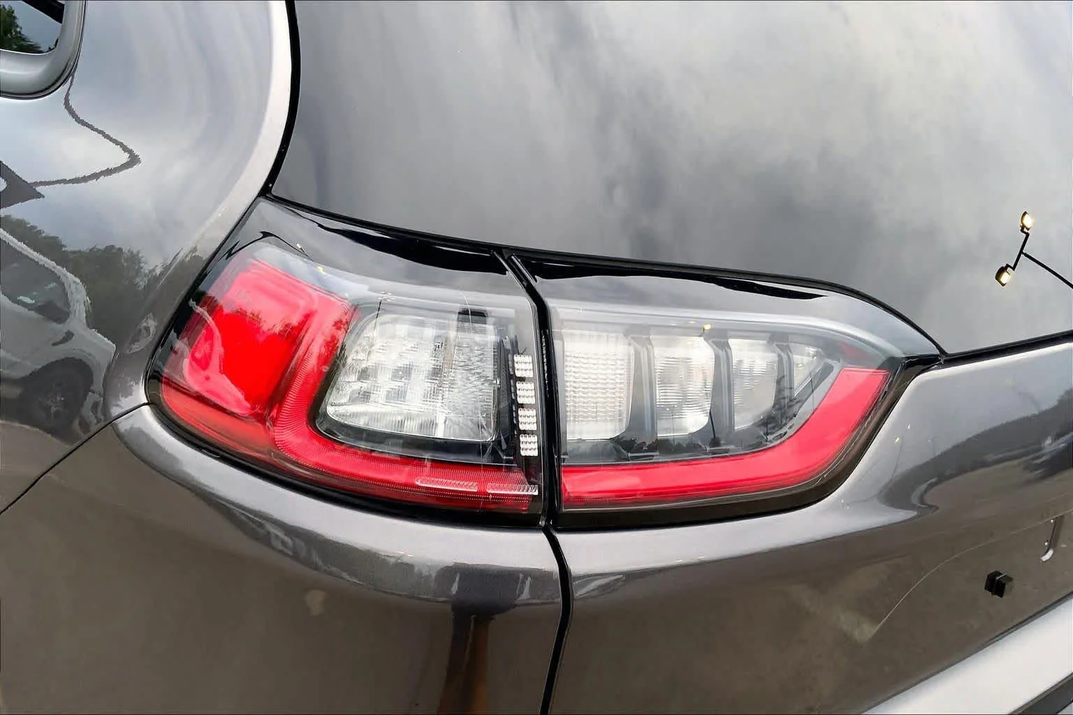 Certified Used 2021 Granite Crystal Clearcoat Metallic Jeep Trailhawk image 28