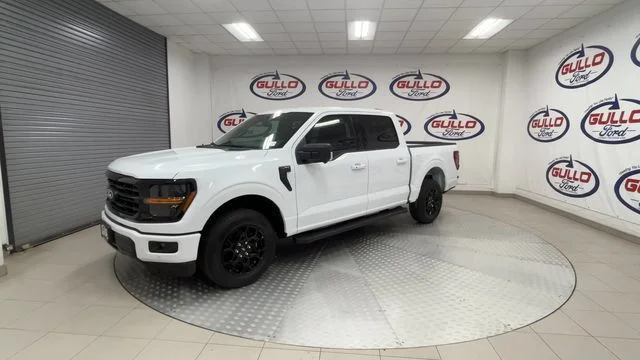 New 2026 Oxford White Ford XLT image 6