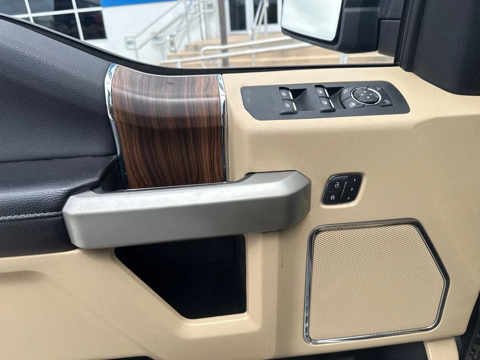 Used 2016 Black Ford XLT image 14
