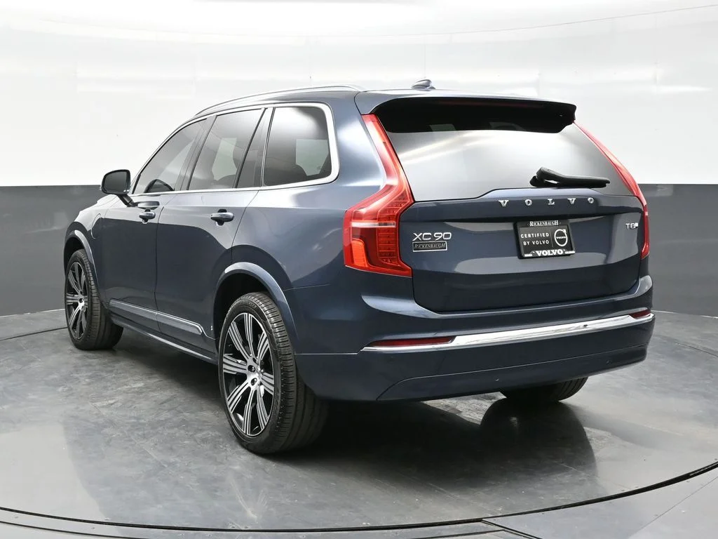 Certified Used 2025 Denim Blue Volvo Core image 5