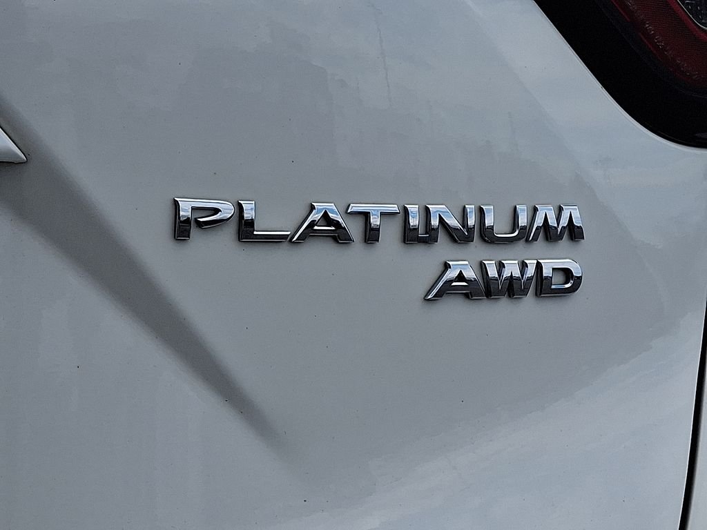 Used 2020 White Nissan Platinum image 30