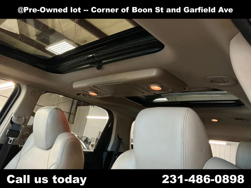 Used 2011  GMC Denali image 12