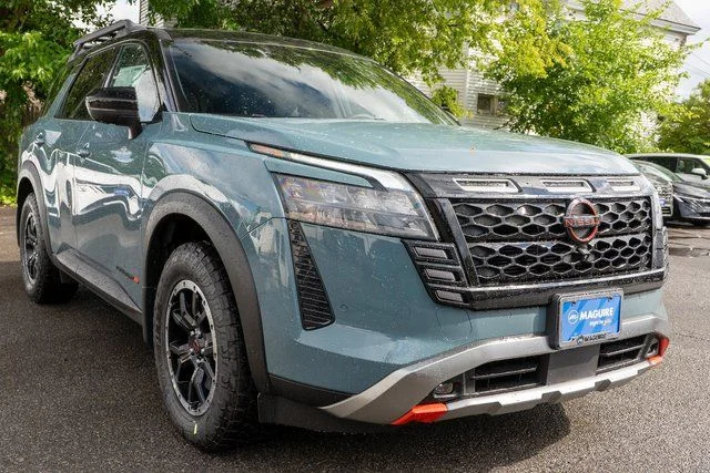 New 2026 Baltic Teal Pearl / Super Black Two-tone Nissan Rock Creek® image 4