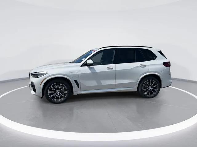 Used 2021 White BMW xDrive45e image 4