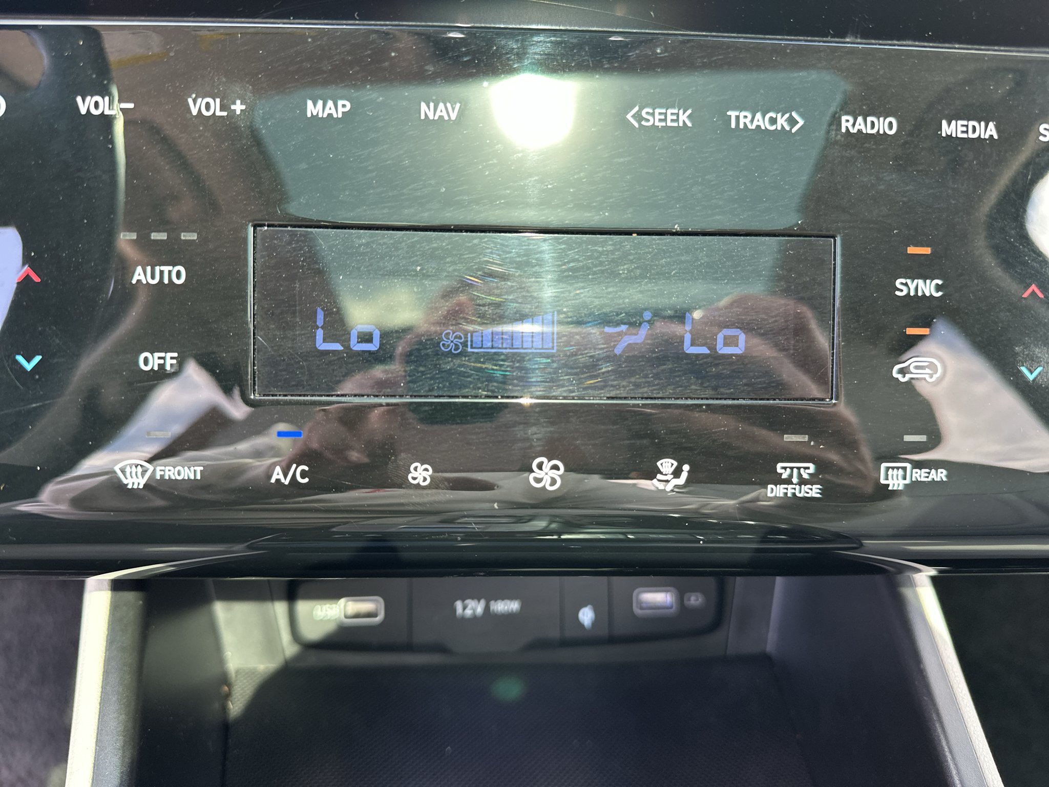 Used 2022 Shimmering Silver Hyundai Limited image 25