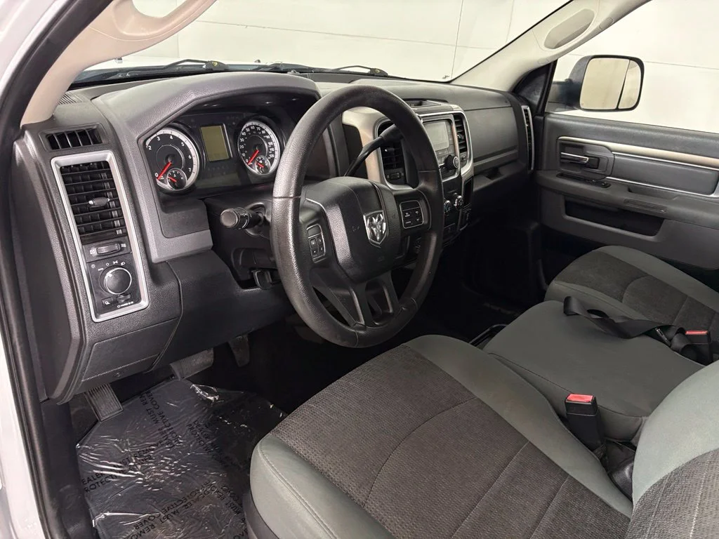 Used 2016 White Ram SLT image 16