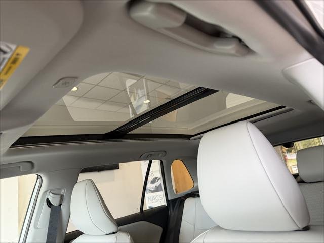 Certified Used 2026 WIND CHILL PEARL* Toyota  image 22