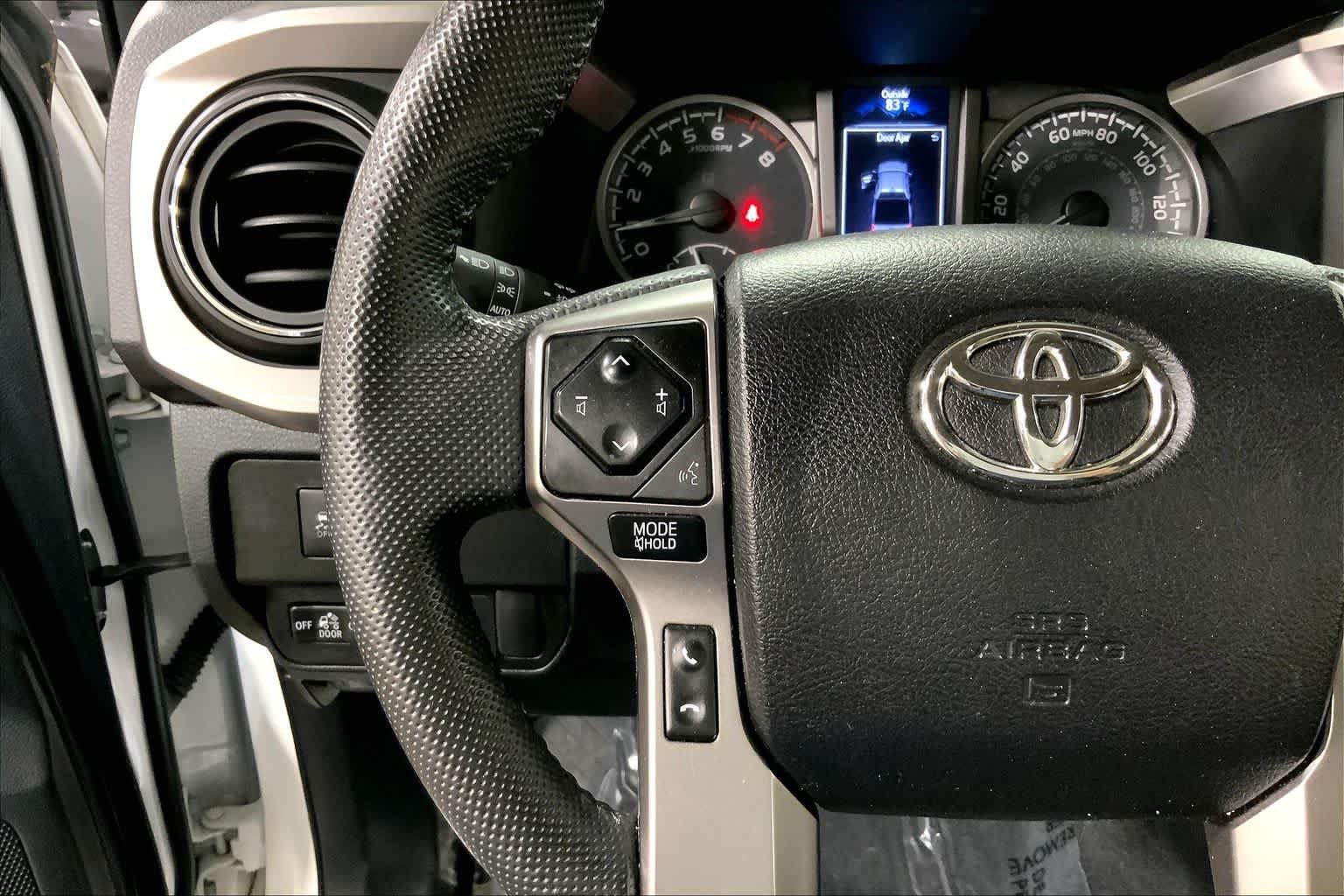 Used 2022 White Toyota SR5 image 24