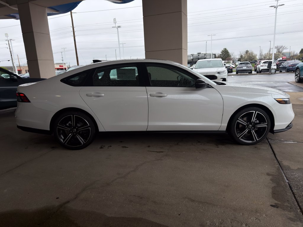 New 2026 Platinum White Pearl Honda SE image 6