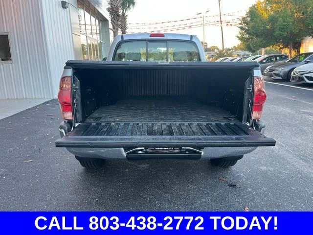Used 2008 Silver Toyota Base image 23