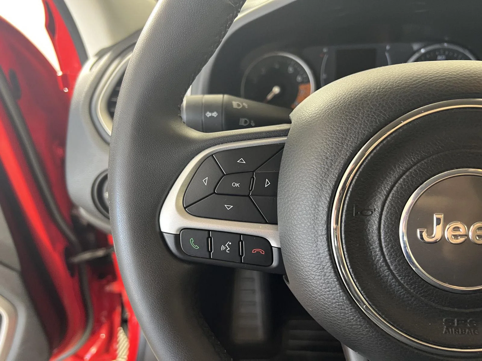 Used 2020 Colorado Red Clearcoat Jeep Latitude image 9