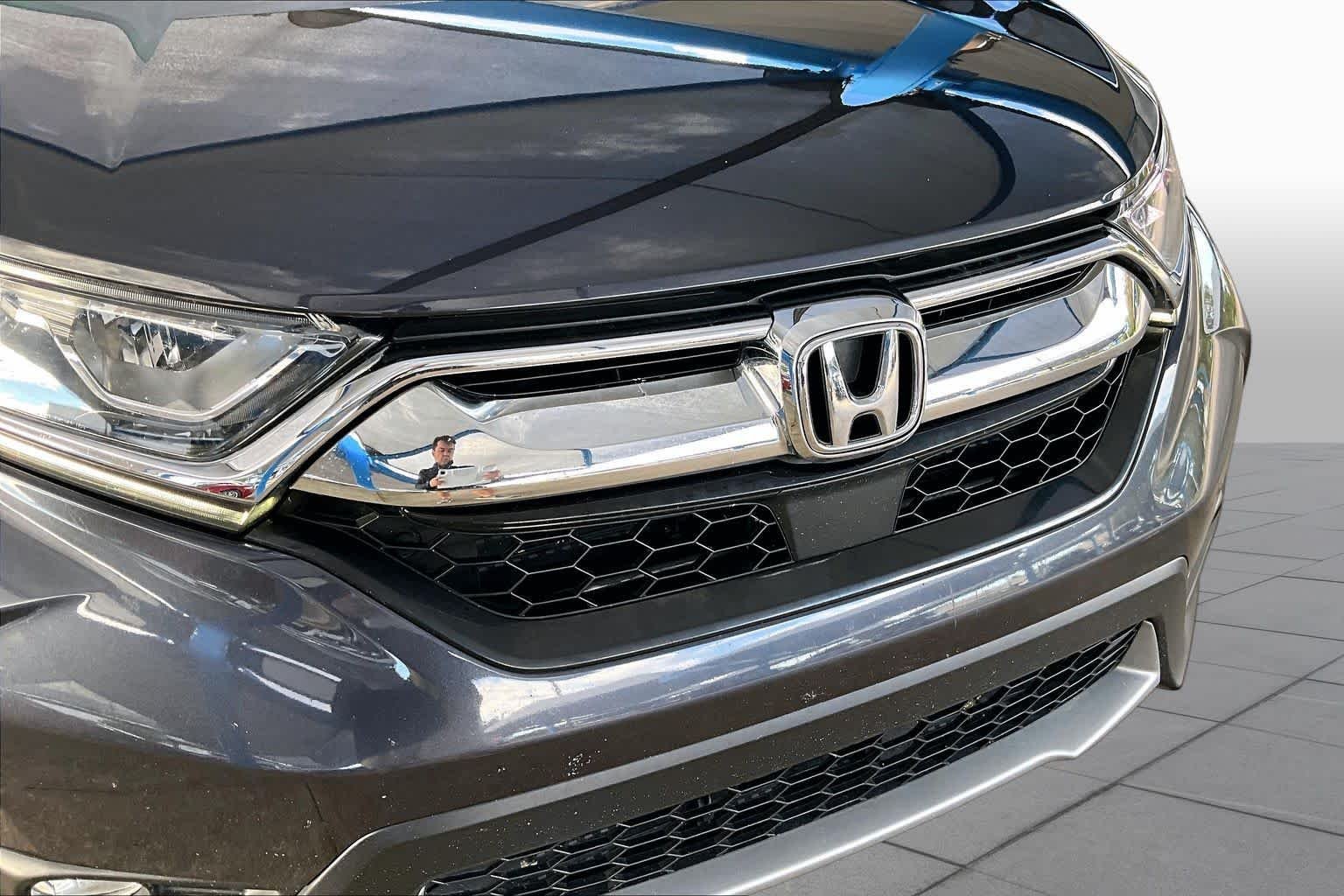 Used 2018 Gunmetal Metallic Honda EX-L image 30