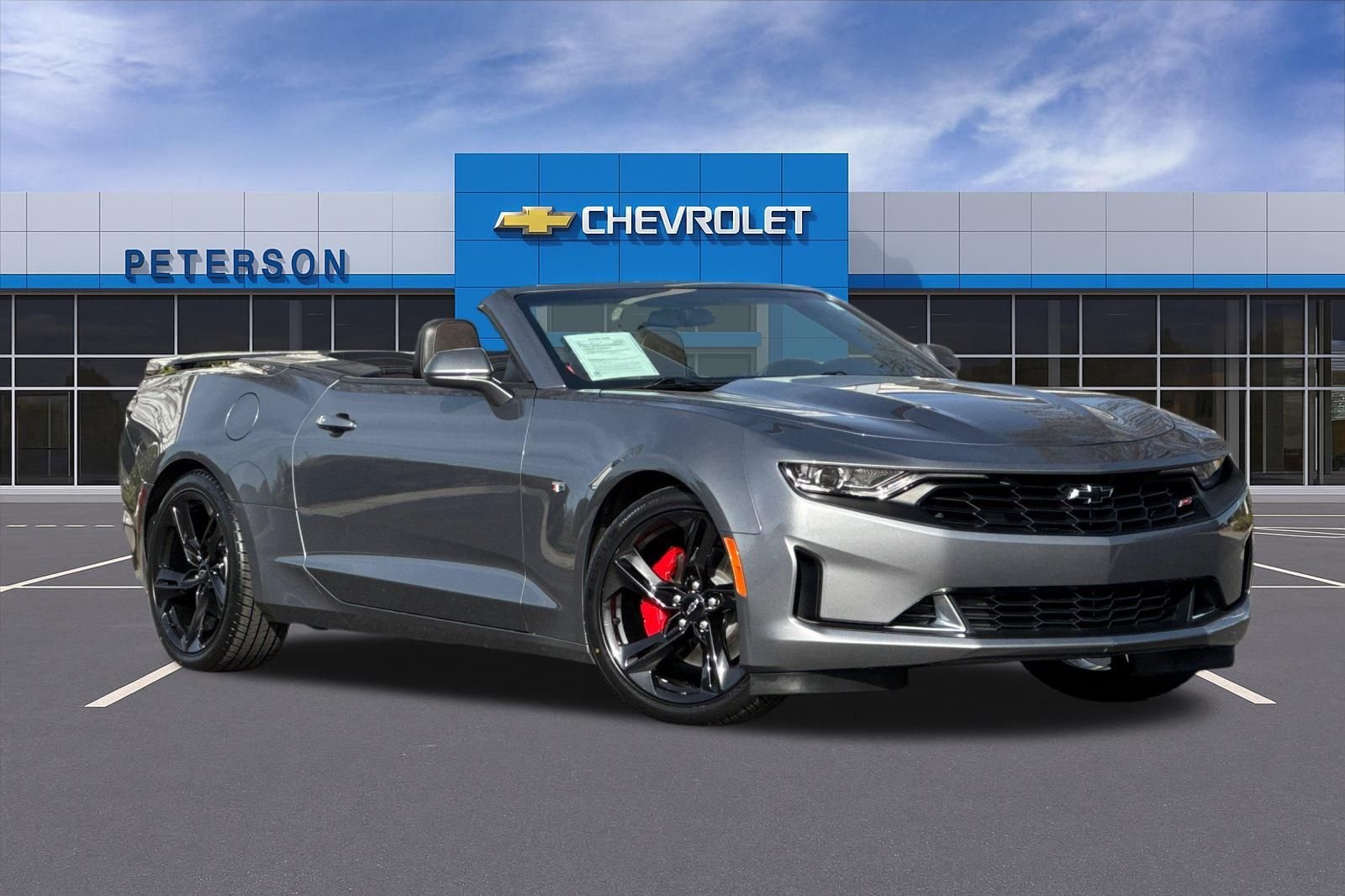 Used 2021 Gray Chevrolet 1LT image 2