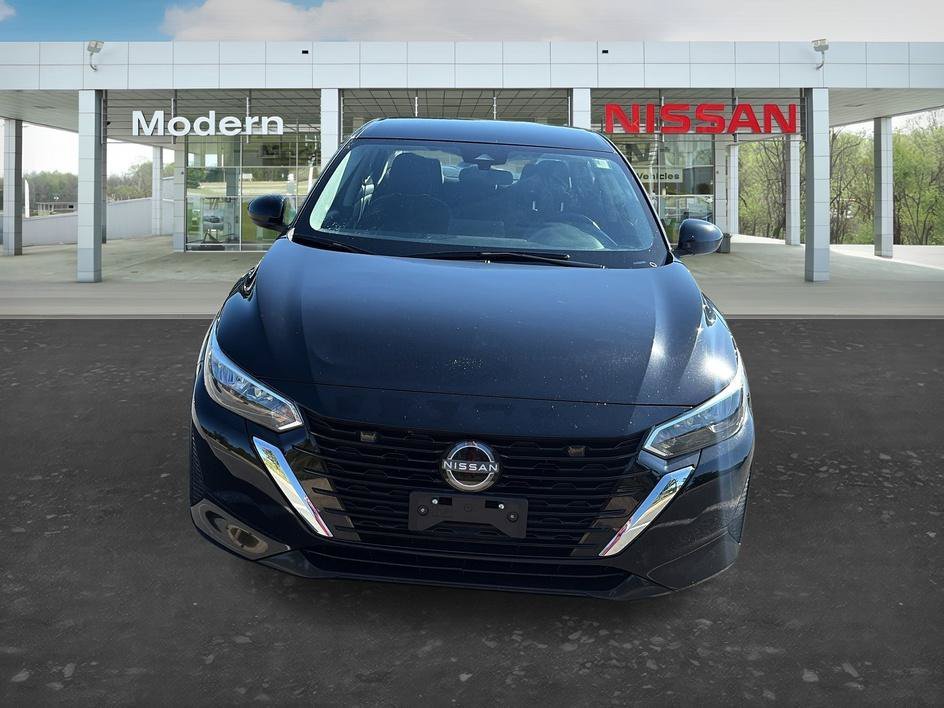 Used 2025 Super Black Nissan SV image 8