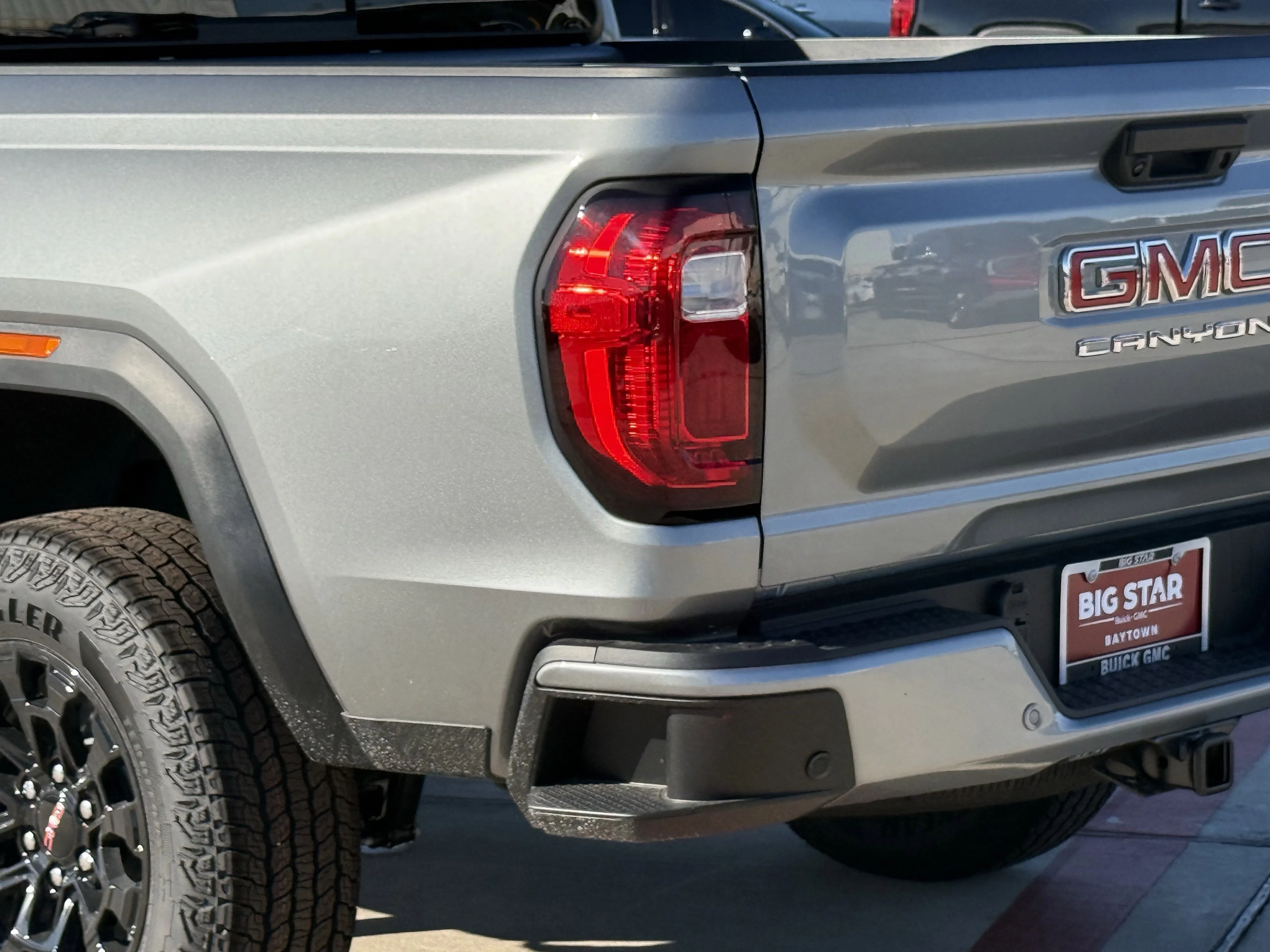 New 2026 Sterling Metallic GMC Elevation image 9
