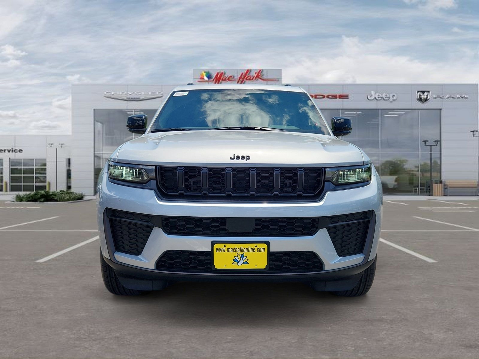 New 2026 Silver Zynith Exterior Paint Jeep Laredo image 8