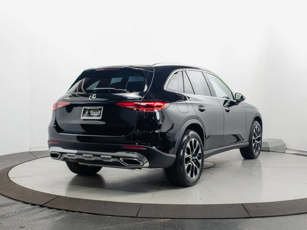Used 2025 Black Mercedes-Benz GLC 350e image 29
