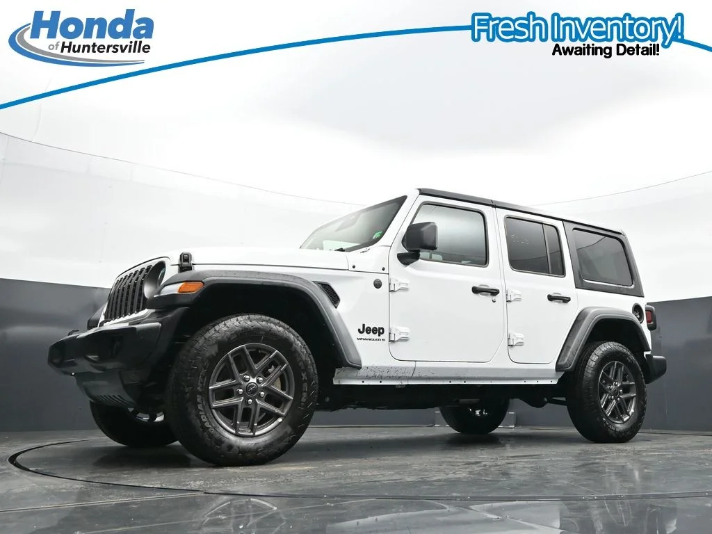 Used 2025 Bright White Clearcoat Jeep Sport S image 28