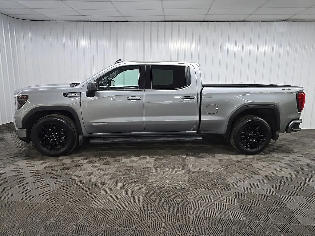 Used 2024 Silver GMC Elevation image 5