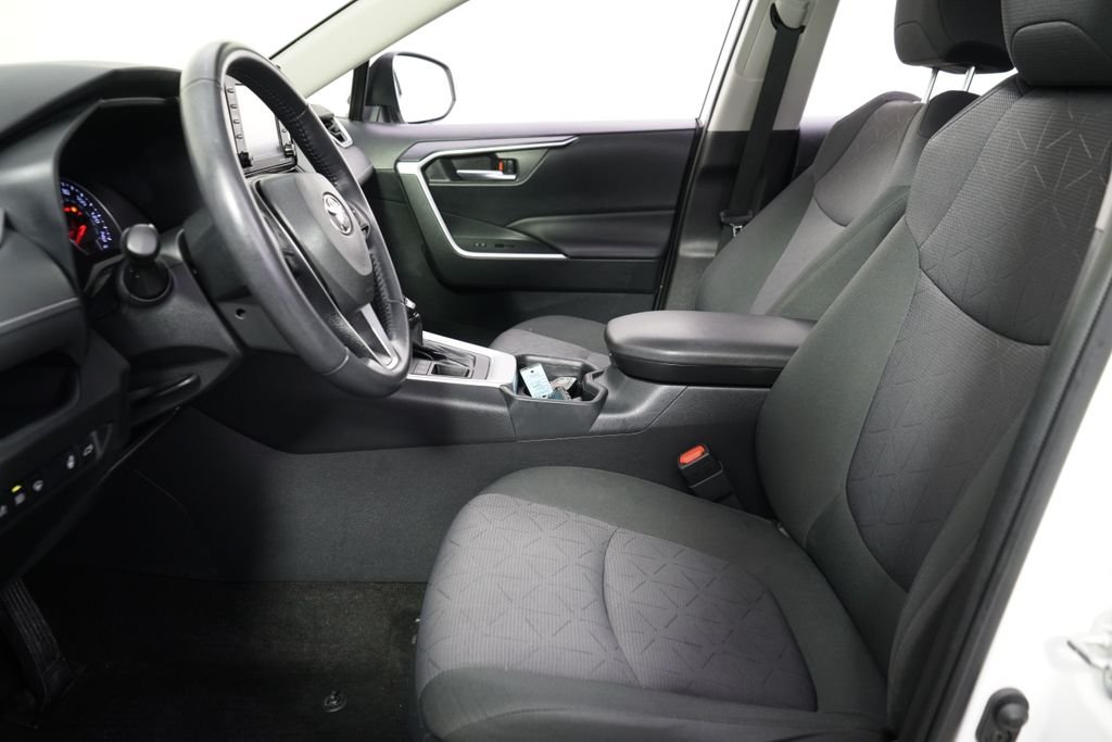 Used 2020 Super White Toyota XLE image 13