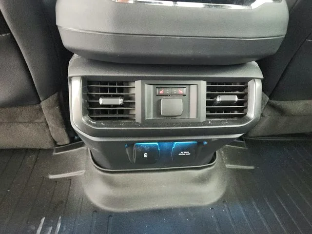 Used 2023 Silver Ford Lariat image 37