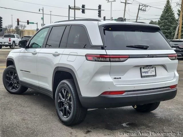 New 2026 Bright White Clear-Coat Exterior Paint Jeep Altitude image 7