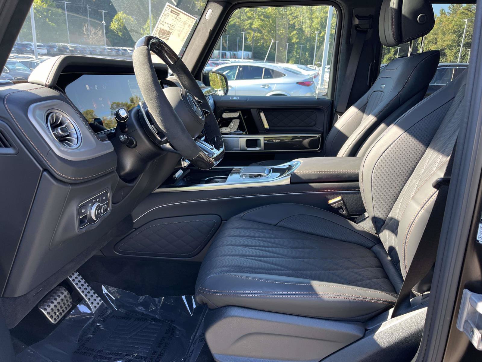 New 2027 MANUFAKTUR Dakota Brown Magno Mercedes-Benz AMG® G 63 SUV image 35