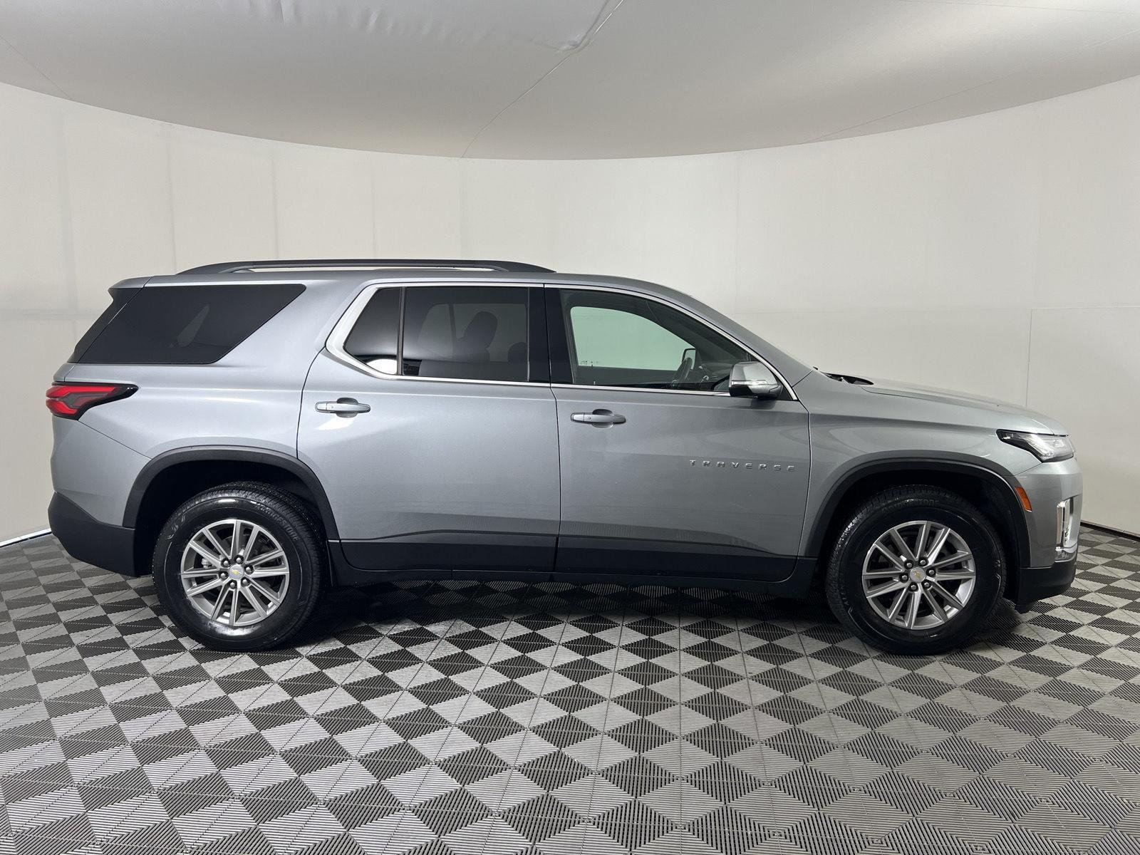 Used 2023 Sterling Gray Metallic Chevrolet LT Cloth image 26