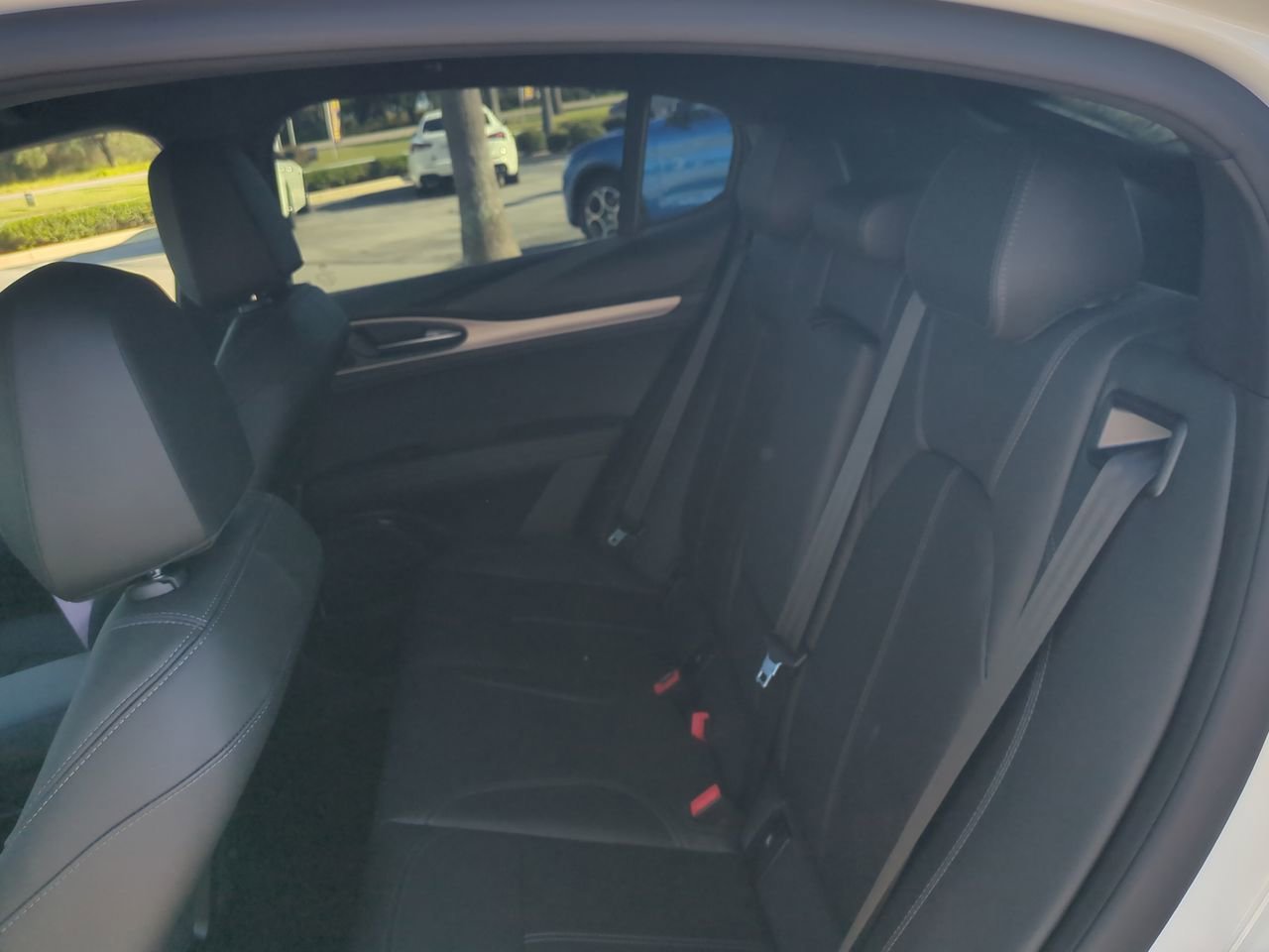 2025 Alfa Romeo Stelvio Base - Photo 13