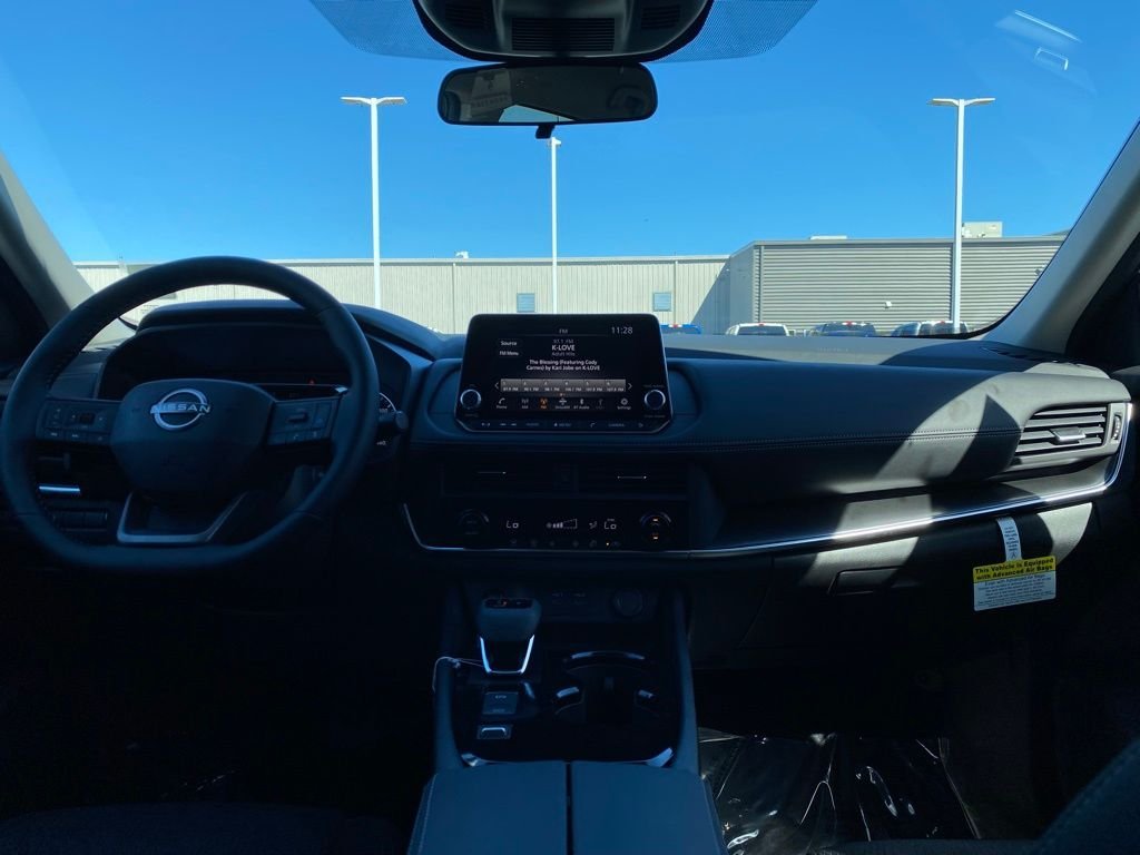 2026 Nissan Rogue SV - Photo 18