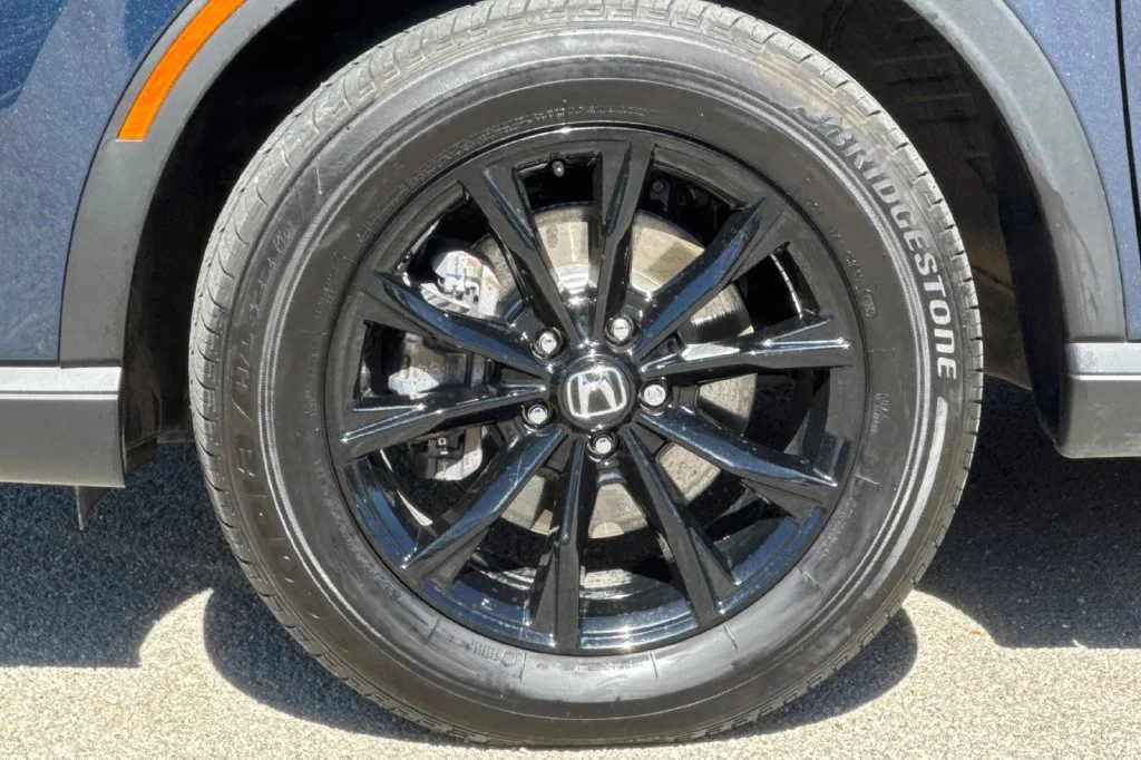 Used 2025  Honda Sport image 32