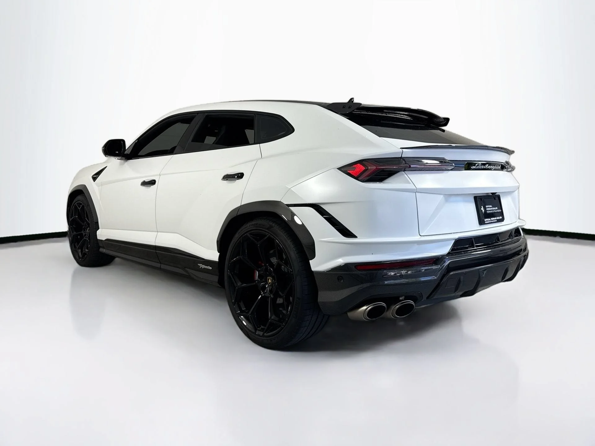 Used 2024 Bianco Monocerus Metallic Lamborghini Performante image 5
