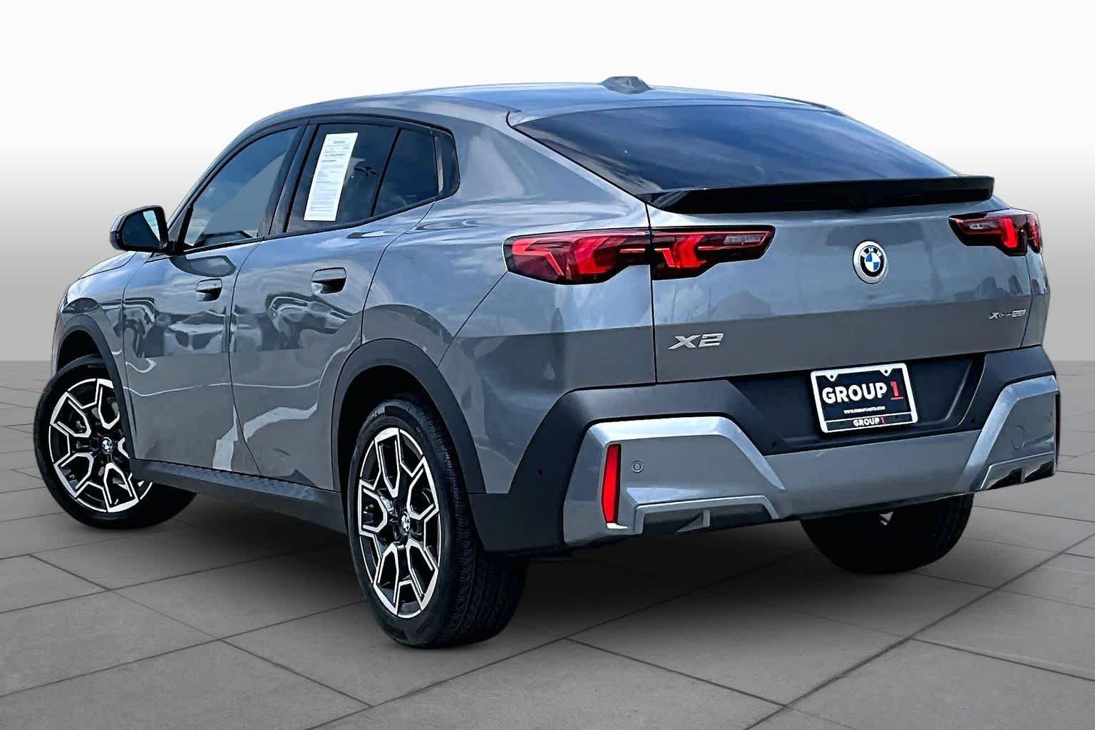 Used 2026 Skyscraper Grey Metallic BMW xDrive28i image 11