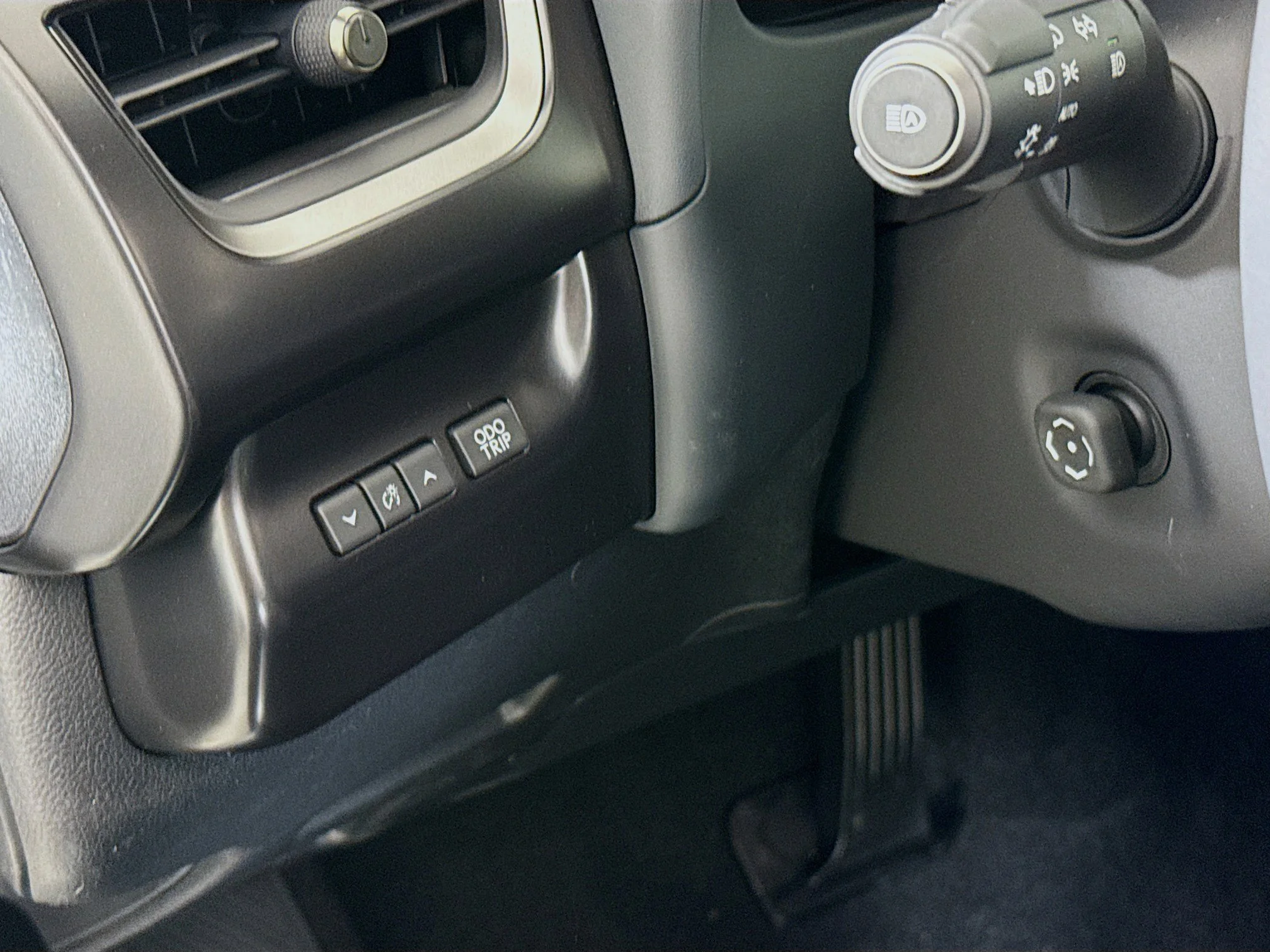 Certified Used 2026 Iridium Lexus 300h Premium image 10