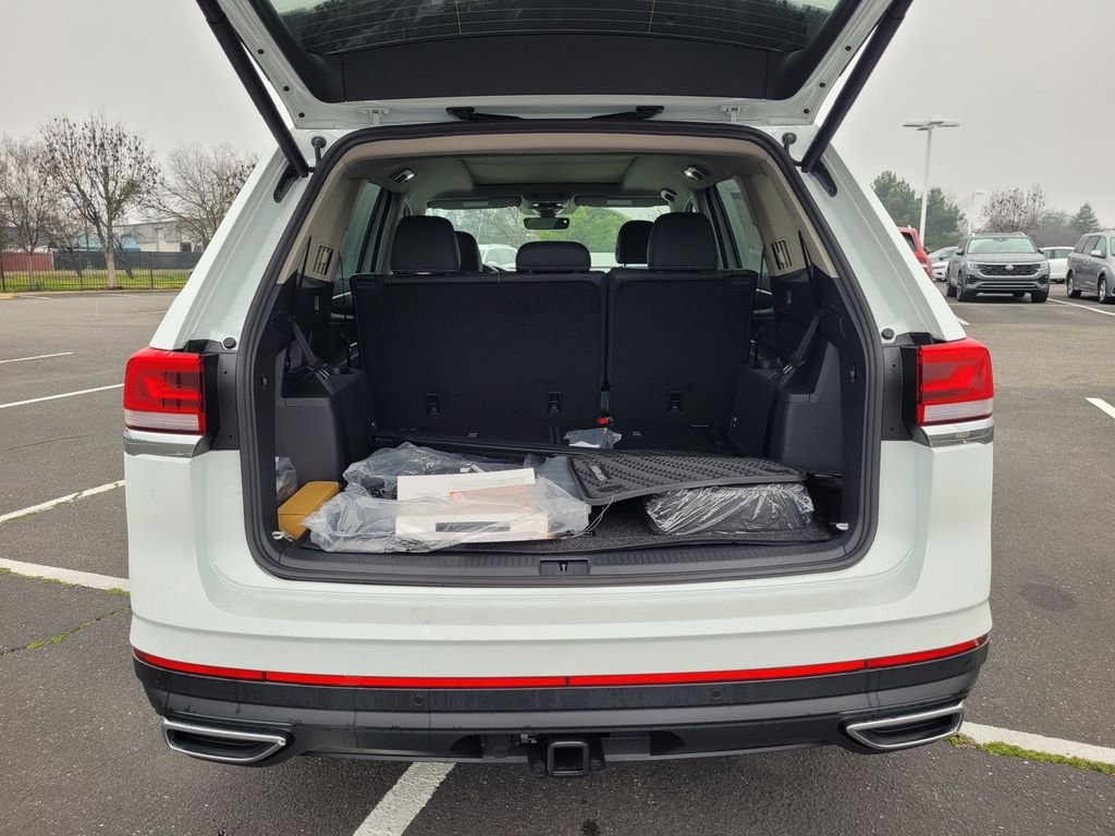 New 2026 White/off-white Volkswagen 2.0T SE w/Technology image 27