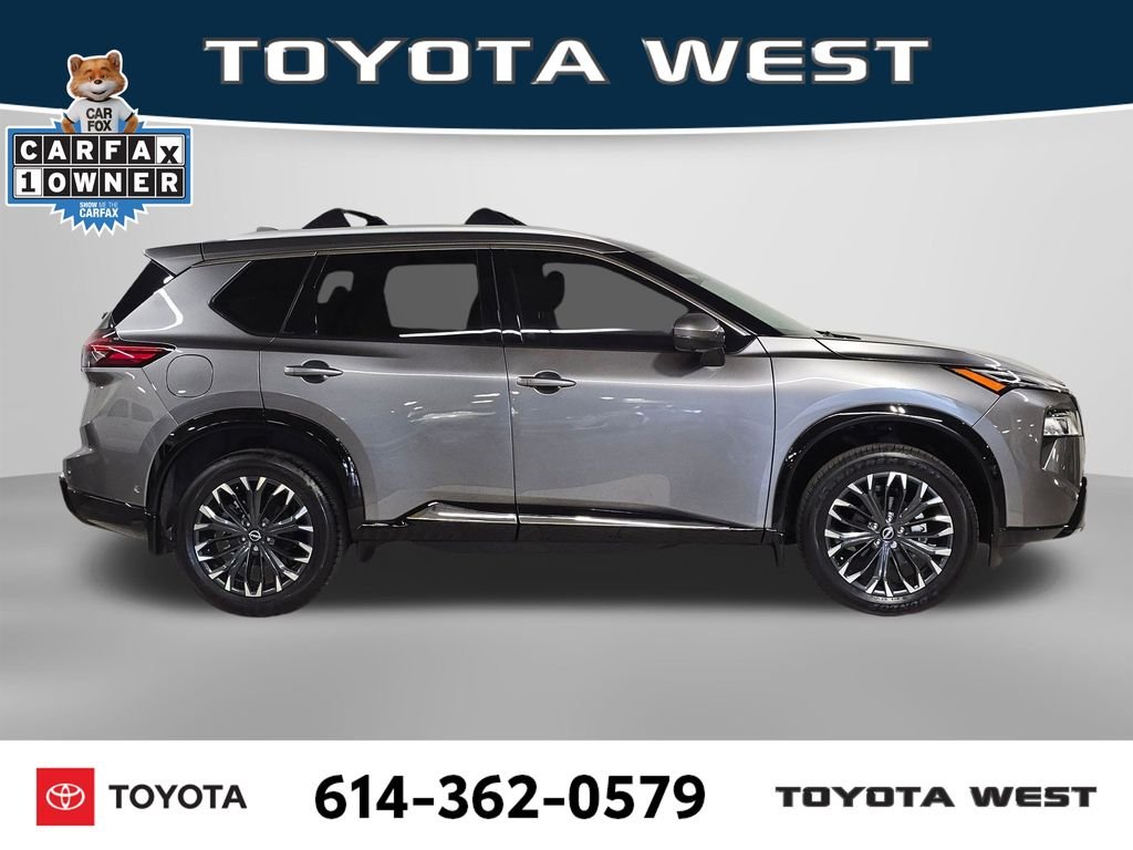 Used 2025 Gray Nissan Platinum image 4