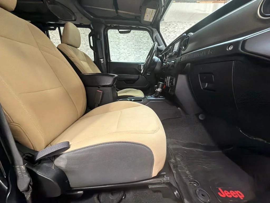 Used 2018 Black Clearcoat Jeep Unlimited Sport S image 11