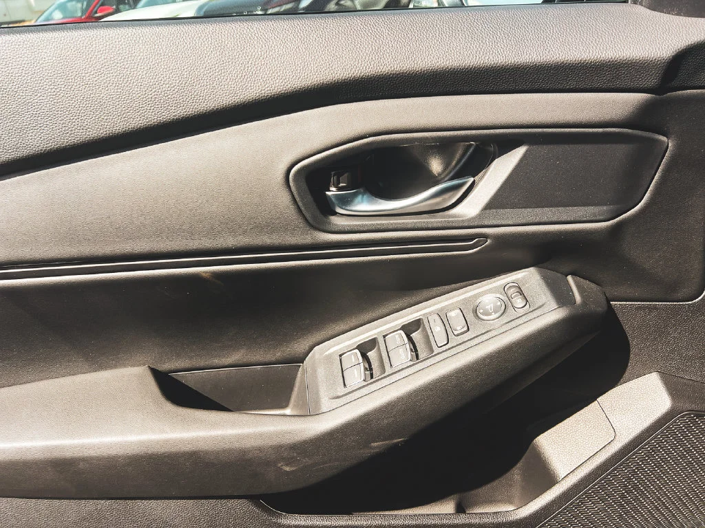 New 2026 Meteorite Gray Metallic Honda SE image 10