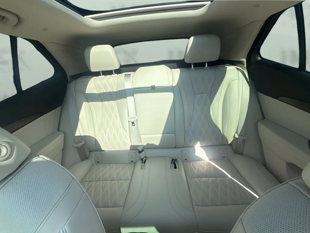Used 2022 Blue Buick Avenir image 11