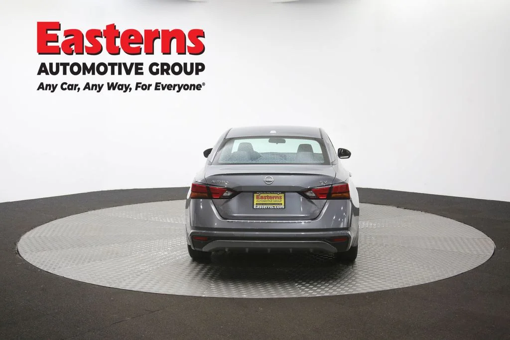 Used 2023 Gray Nissan 2.5 SV image 36