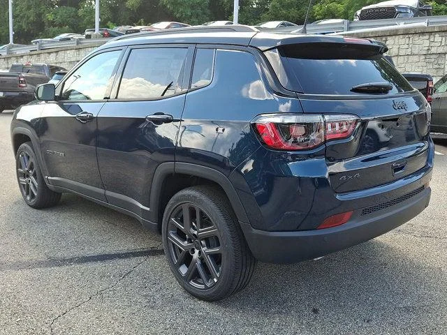 New 2026 Fathom Blue Pearl-Coat Exterior Paint Jeep Limited image 3
