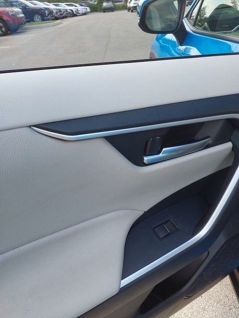 2019 Toyota RAV4 XLE Premium - Photo 19