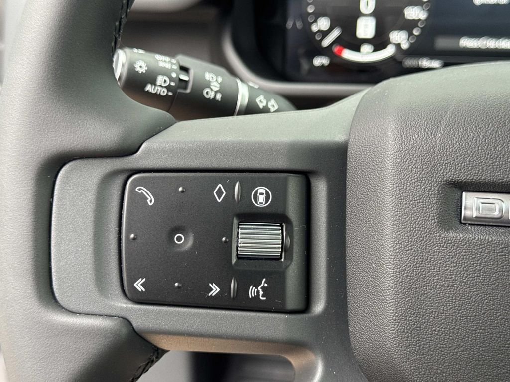 New 2026 Borasco Grey Land Rover X-Dynamic SE image 33