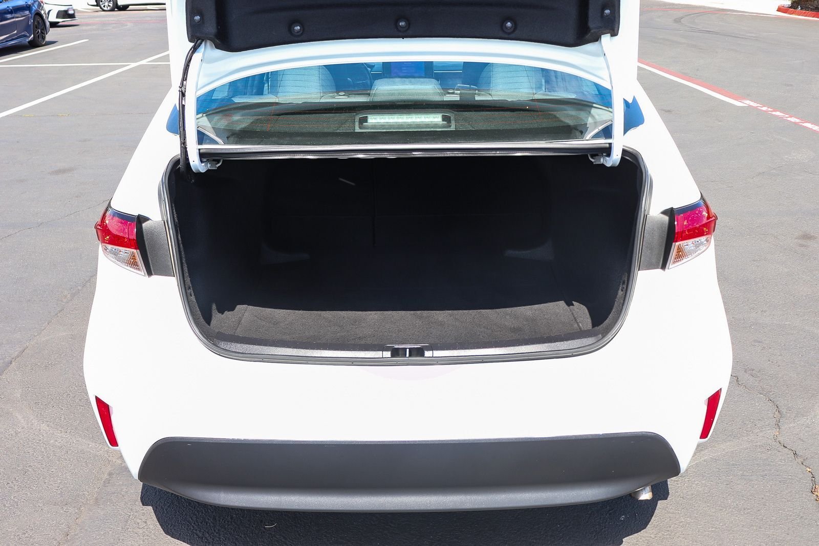 Certified Used 2024 Ice Toyota LE image 31