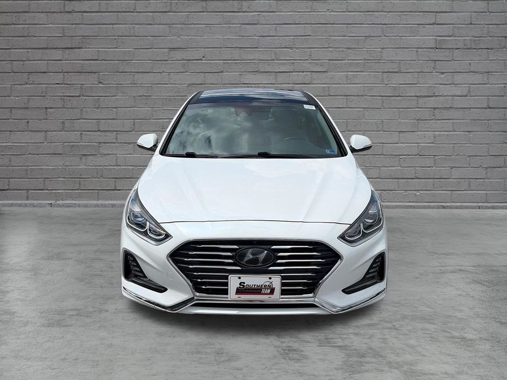 Used 2019 White Hyundai Limited image 9