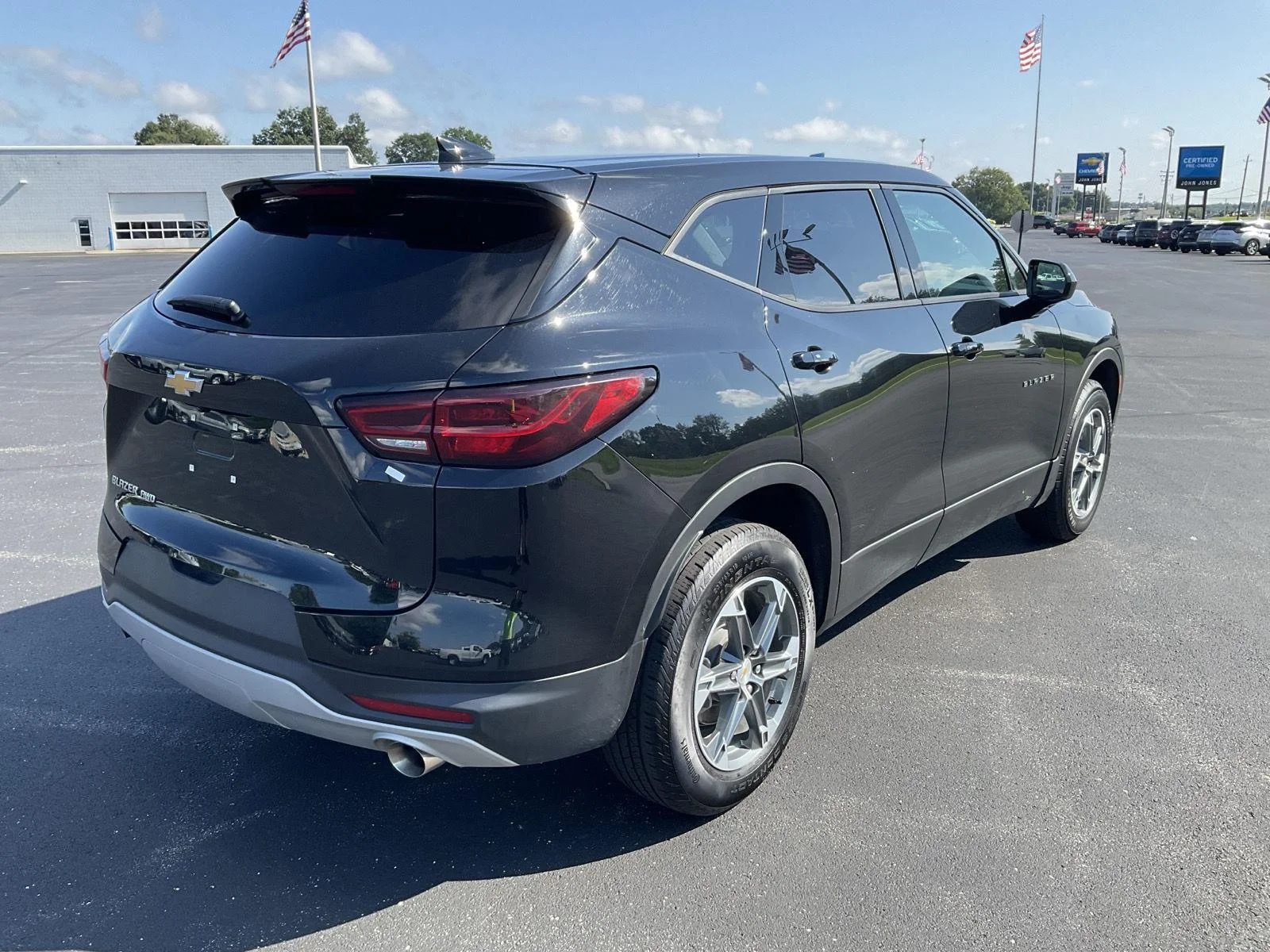 Used 2025 Black Chevrolet LT image 6