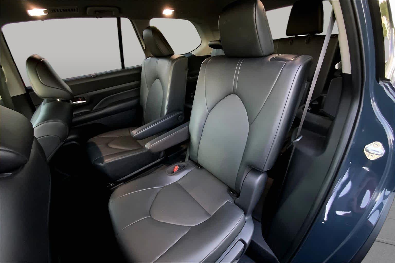 Used 2025 Storm Cloud Toyota XLE image 18