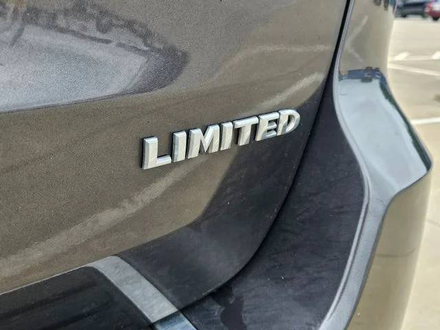 Used 2020 Granite Crystal Clearcoat Metallic Jeep Limited image 5