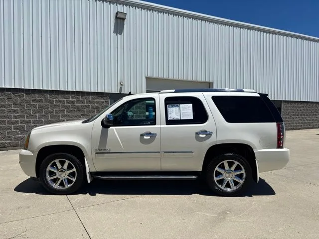 Used 2014 White Diamond Tricoat GMC Denali image 10
