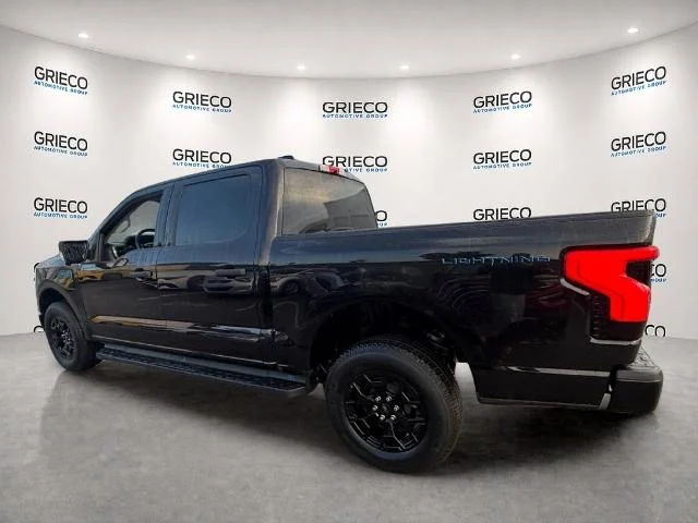 Used 2025 Black Metallic Ford XLT image 33